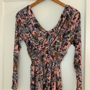 Jessica Simpson colorful top size medium